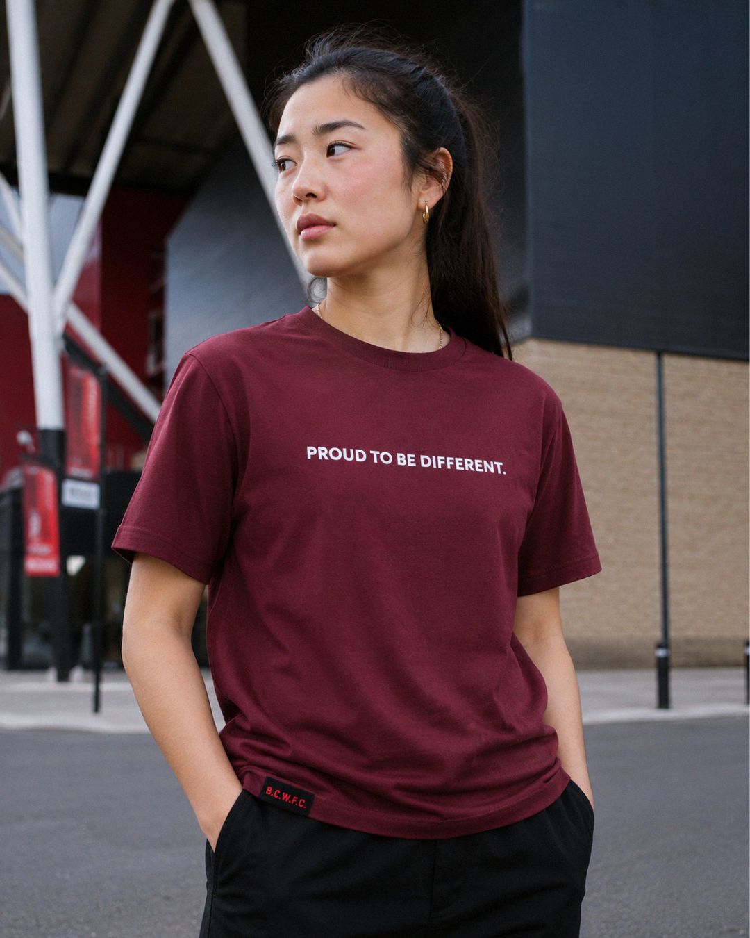 Stolz, anders zu sein T-Shirt - Burgund