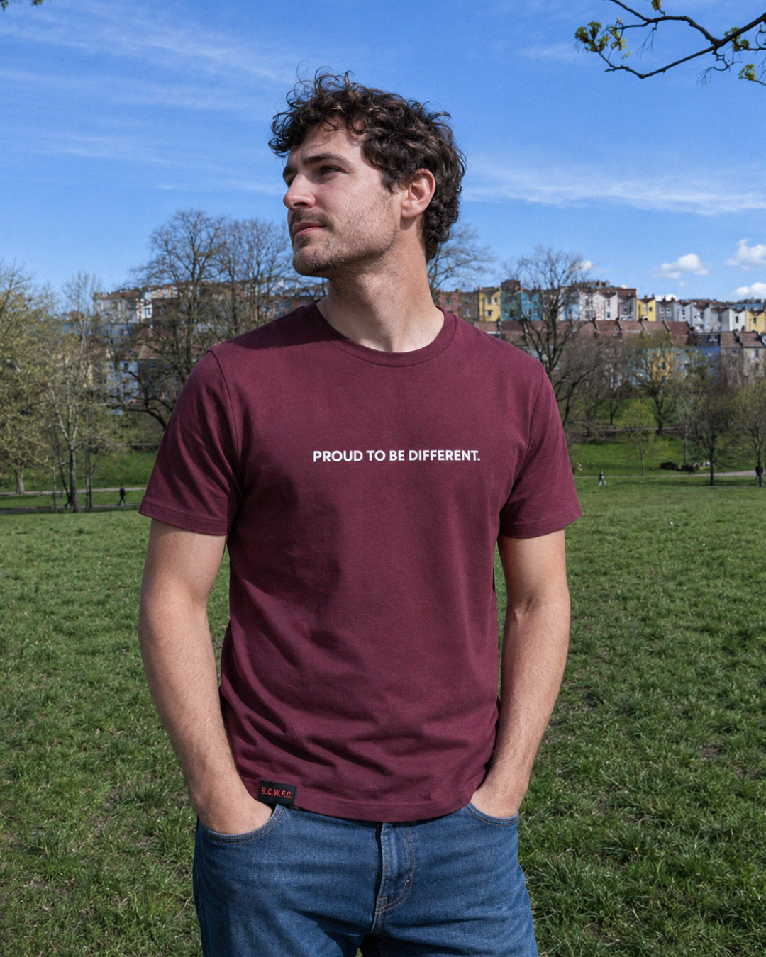 Stolz, anders zu sein T-Shirt - Burgund