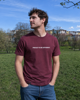 Stolz, anders zu sein T-Shirt - Burgund